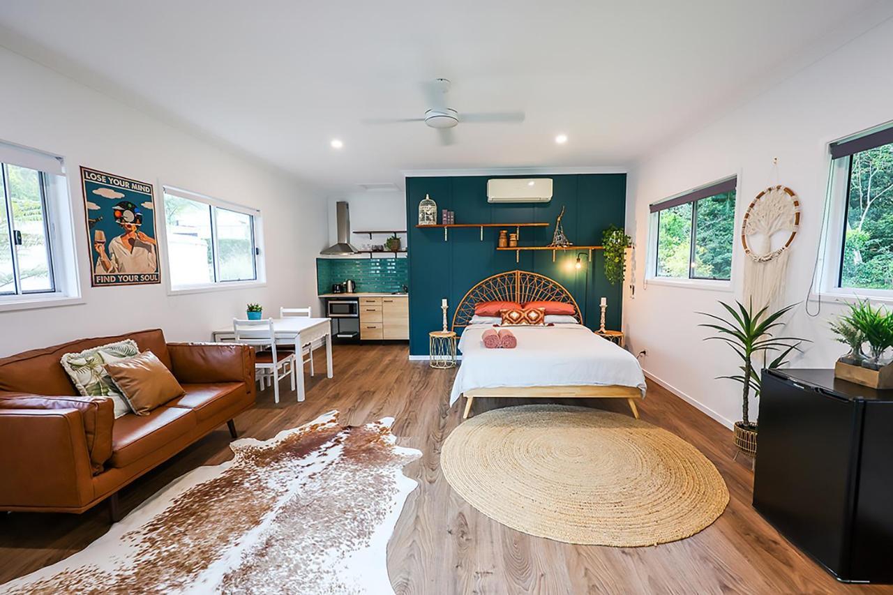 The Poolhaus Retreat - Peaceful Private Studio Valdora ภายนอก รูปภาพ
